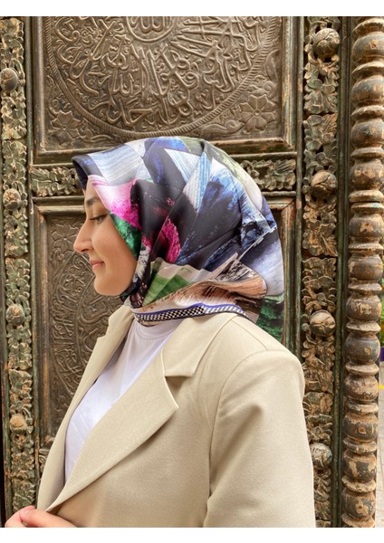 Lacivert Geometrik Desen Tivil Ipek Eşarp 3575