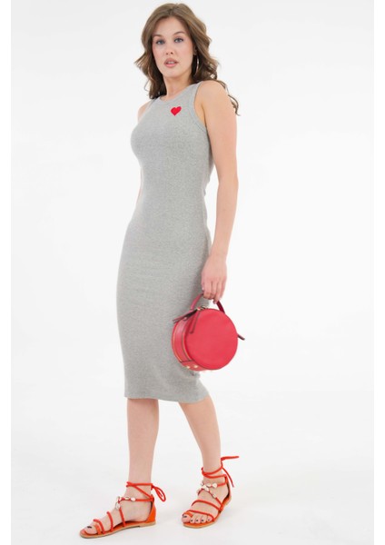 Gri Bisiklet Yaka Kalp Baskılı Fitilli Bodycon Örme Midi Elbise