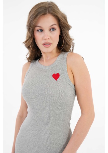 Gri Bisiklet Yaka Kalp Baskılı Fitilli Bodycon Örme Midi Elbise