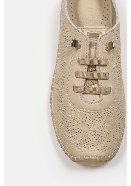 Russa Bej Deri Kadın Sneaker