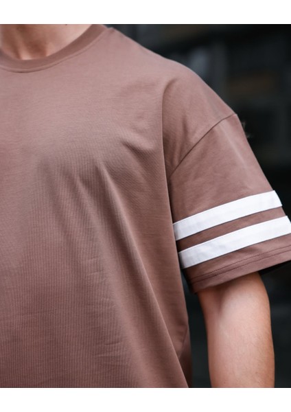 Kolu Şerit Detaylı Oversize Tshirt