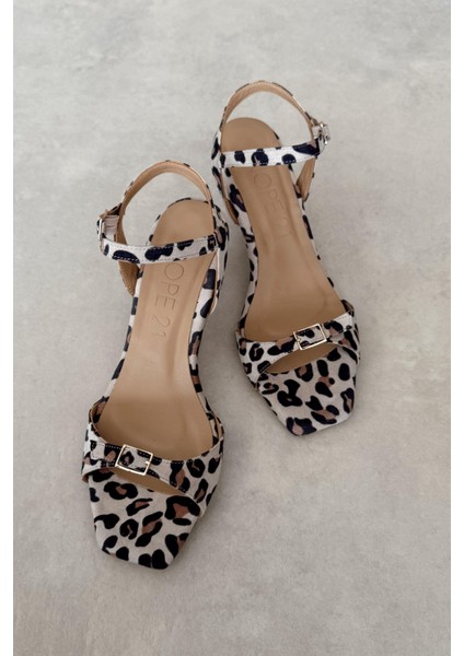 Blush Leopar Hakiki Deri Topuklu Ayakkabı fırsatları