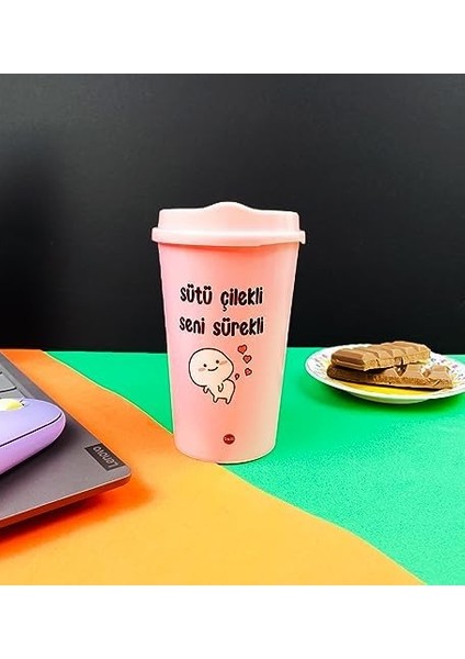Sütü Çilekli Tasarımlı Plastik Kahve Bardağı