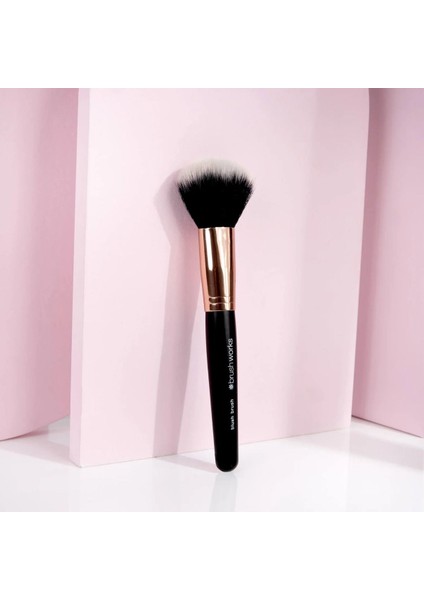 Blush Brush Yumuşak Kabuklu Allık ve Bronzlaştırıcı Fırçası