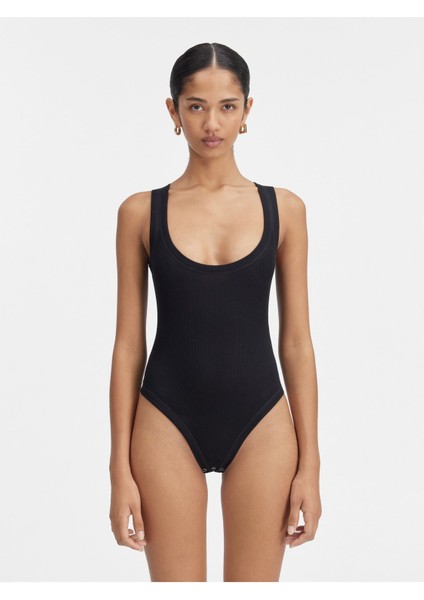 Yüksek Konforlu Ikinci Ten Bodysuit Rihanna Kesimi ve Şık Tasarım