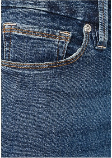 Kıvrımlı Vücut Hatlı Skinny Jean