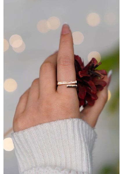 Zirkon Taşlı Keskin Tasarım Ayarlanabilir Gold Kadın Yüzük fiyatları