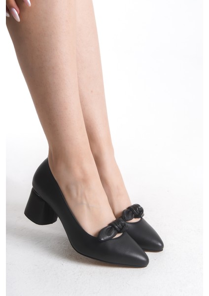 Deri Klasik Kadın 5 cm Topuklu Ayakkabı TMD202577 indirimleri