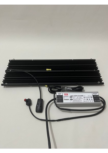 Evo Quantum Board CN2500 Bitki Yetiştirme Lambası Full Spectrum Bitki Yetiştirme Ledi Grow Light LED
