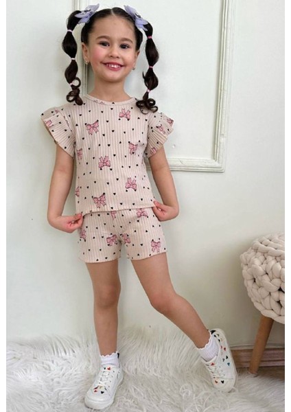 Pjkskt Kalp Fiyonk Desen Bej Fitilli Kumaş Fırfırlı Kollu Şortlu Kız Çocuk Kısa Kol Takım 7633-B