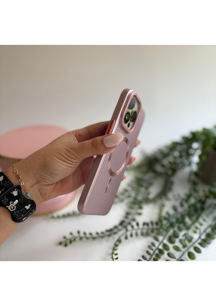 Apple iPhone 15 Pro Max Telefon Kılıfı Pembe
