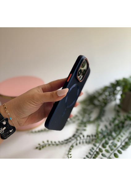 Apple iPhone 16 Pro Telefon Kılıfı Lacivert