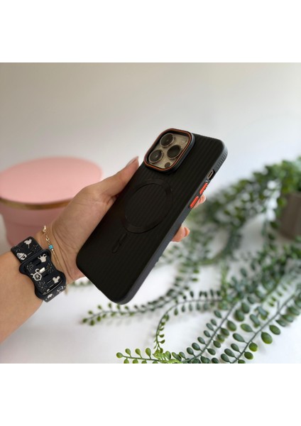 Apple iPhone 16 Pro Telefon Kılıfı Siyah fiyatları