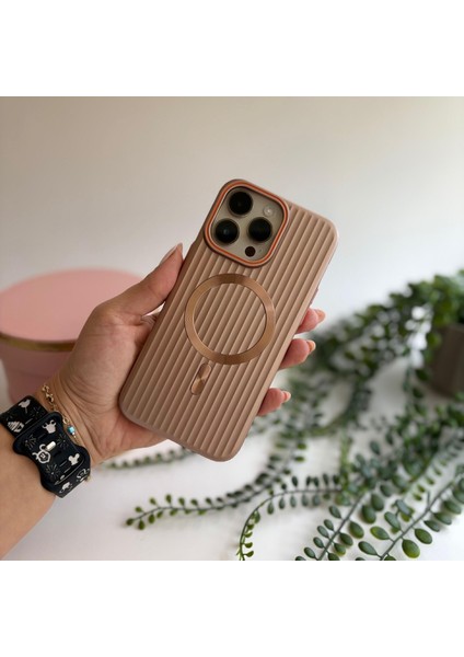 Apple iPhone 16 Pro Telefon Kılıfı Krem