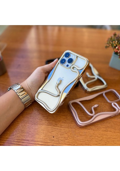 Epaserpent Yılan Figürlü Çerçeve Telefon Kılıfı Iphone 16 Pro Max Gold