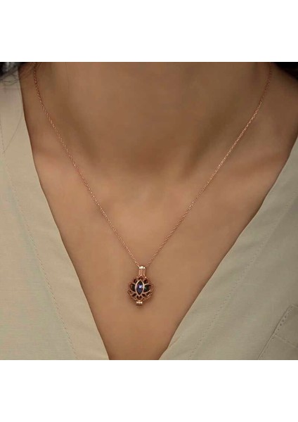 Gümüş Rose Kafesli Lotus Bayan Kolye