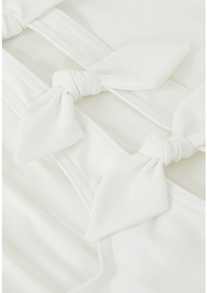 Yaka Kemer Detaylı Tek Parça Mayo fırsatları