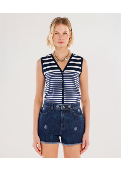 Nakış Detaylı Denim Şort