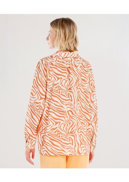 Geniş Yaka Uzun Kol Gömlek fırsatları