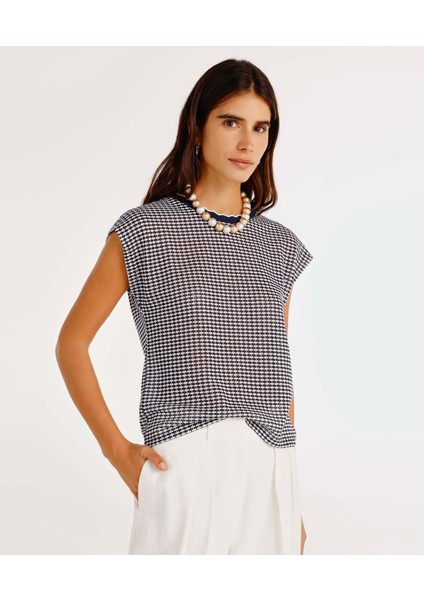 Yaka Ribana Detaylı Kolsuz T-Shirt modelleri