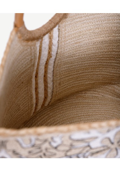Ahşap Saplı Etnik Desenli Jute Çanta indirimleri