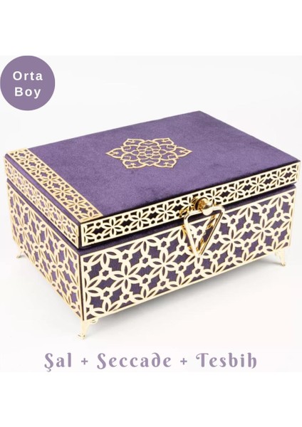 Desenli Kutu Çeyizlik, Şal + Seccade + Tesbih + Kuran Hediye Seti (Orta B. Kadife, Mor, Elif-Vav)
