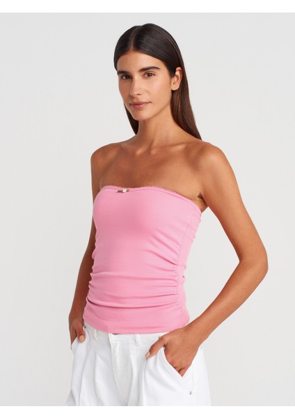 31557 Gül Detaylı Straplez Top-Pembe