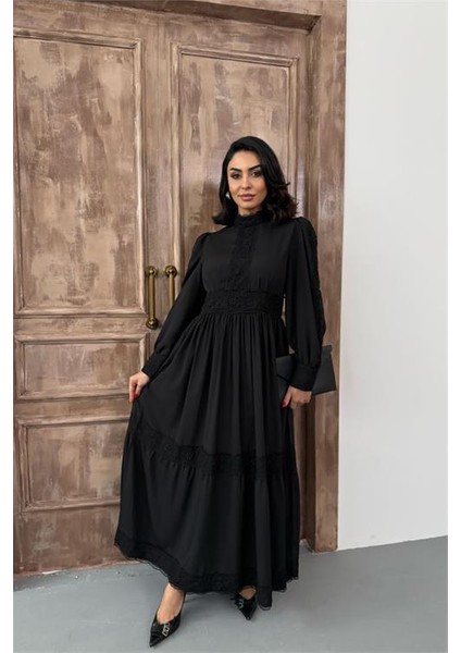 Kadın Krep Kumaş Özel Tasarım Dantel Detaylı Astarlı Elbise DPMS2533