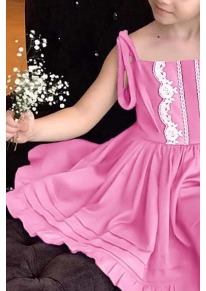 Kız Çocuk Ip Askılı Bağlamalı Göğsü Dantel Işlemeli Pileli Pembe Keten Elbise modelleri