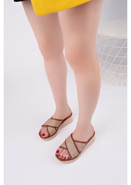Dolgu Topuk Çapraz Bant Taba Hasır Terlik