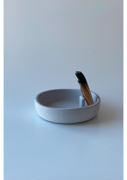 Asimetrik Palo Santo Tütsülüğü Gri