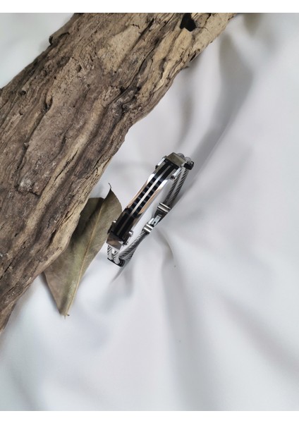 Erkek Gümüş Renk Siyah Metal Detaylı Burgu Model 316 L Çelik Bileklik fırsatları