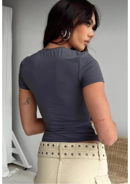 Bisiklet Yaka Basic Kısa Kollu Esnek Body Full Likralı Tam Kalıp T Shirt indirimleri