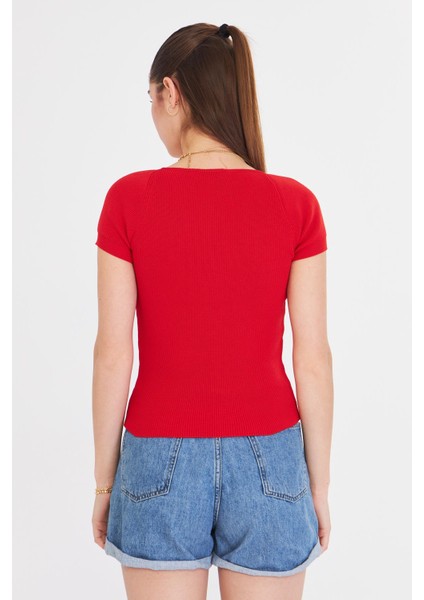 Geniş Yaka Kısa Kol Triko fiyatları