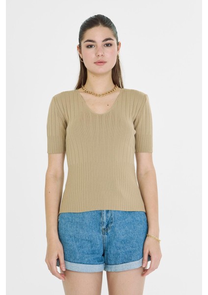 V Yaka Kısa Kol Body fırsatları