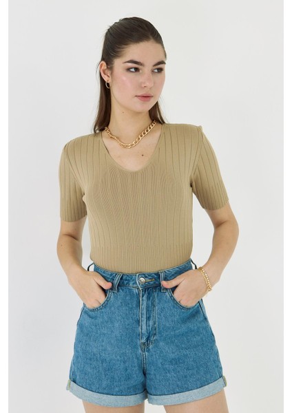 V Yaka Kısa Kol Body indirimleri