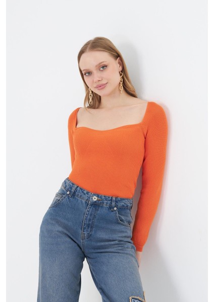 Geniş Yaka Uzun Kol Triko indirimleri