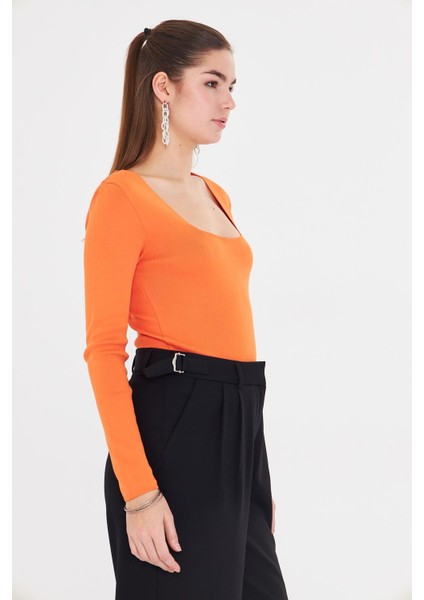 Geniş Yaka Triko indirimleri