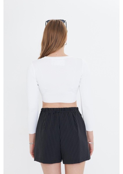 Basic Yaka Crop Kazak