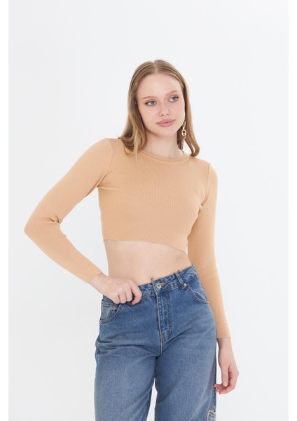 Basic Yaka Crop Kazak