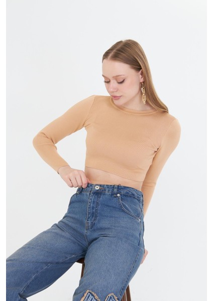 Basic Yaka Crop Kazak fırsatları