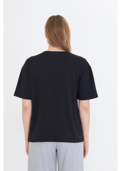 Taş İşlemeli T-Shirt