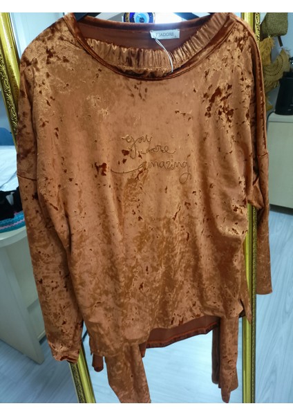 Kadın Uzun Kollu Kadife Pijama Takımı
