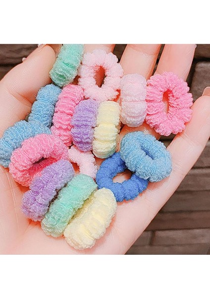 Kutulu Minik Yumuşak Lastik Toka Bebek Tokası Küçük Lastik Toka Mini Lastik Toka Kız Çocuk Tokası fırsatları