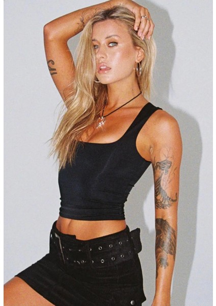 Kare Yaka Geniş Askılı Basic Bluz ( Crop Değildir )