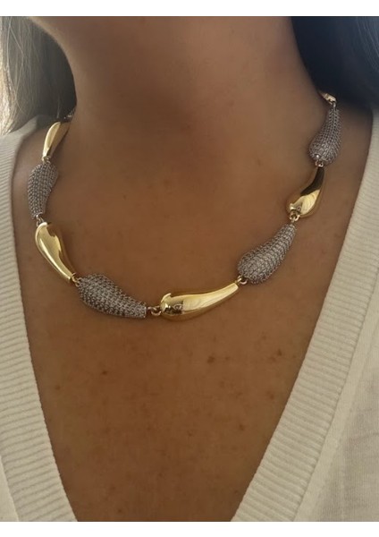 Özel Seri Damla Modeli Çift Renk Taşlı Kolye fiyatları