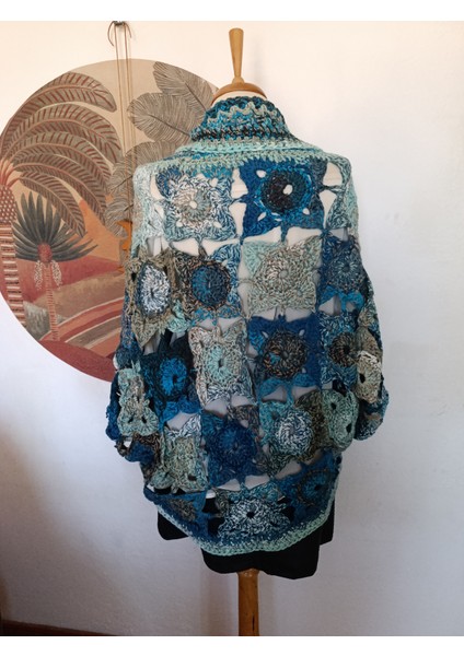 Lacivert Mavi Tarçın Karma Yün Akrilik Tığ Dokuma Motifli El Işi Tasarım Hırka Çıft Yönlü Gıyilebilr fırsatları