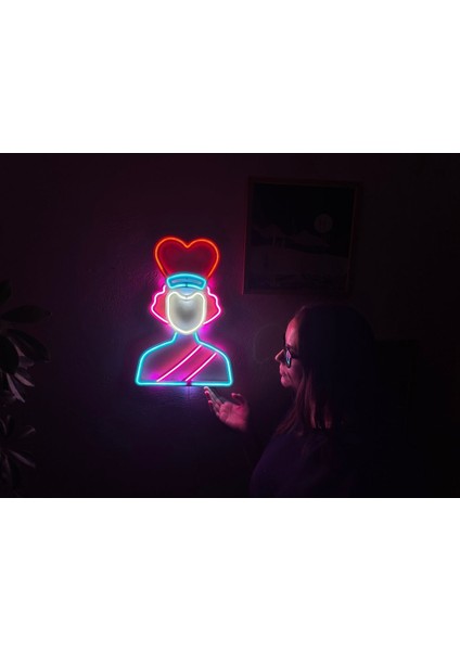 Queen Neon Metal Duvar Dekor Kraliçe Temalı Neon modelleri