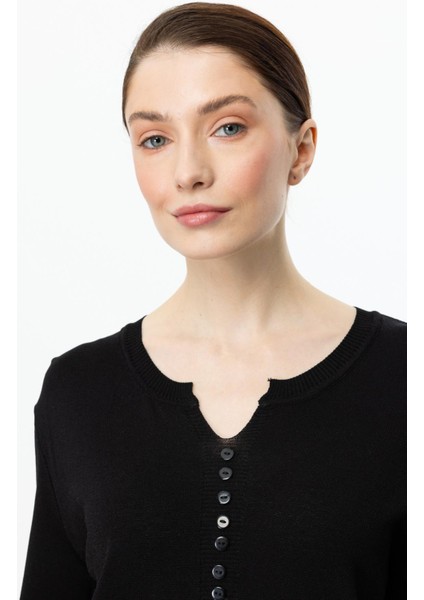 56359 Onteks Cep Detaylı Düğpmeli Yarım Kol Triko Bluz indirimleri