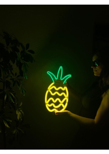 Ananas Neon Metal Duvar Dekor Meyve Temalı
